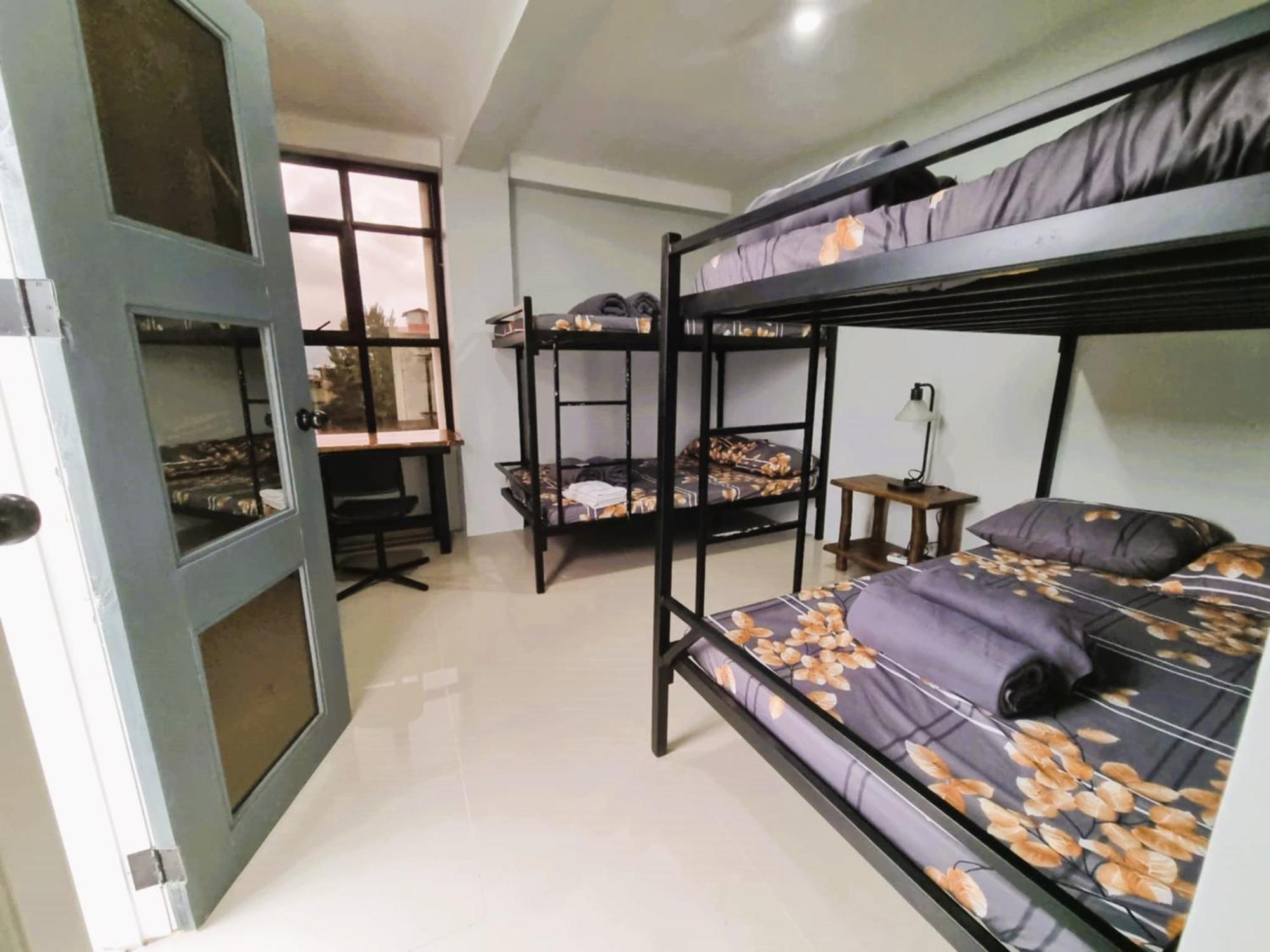 Trail Bedz Homestay バギオ エクステリア 写真