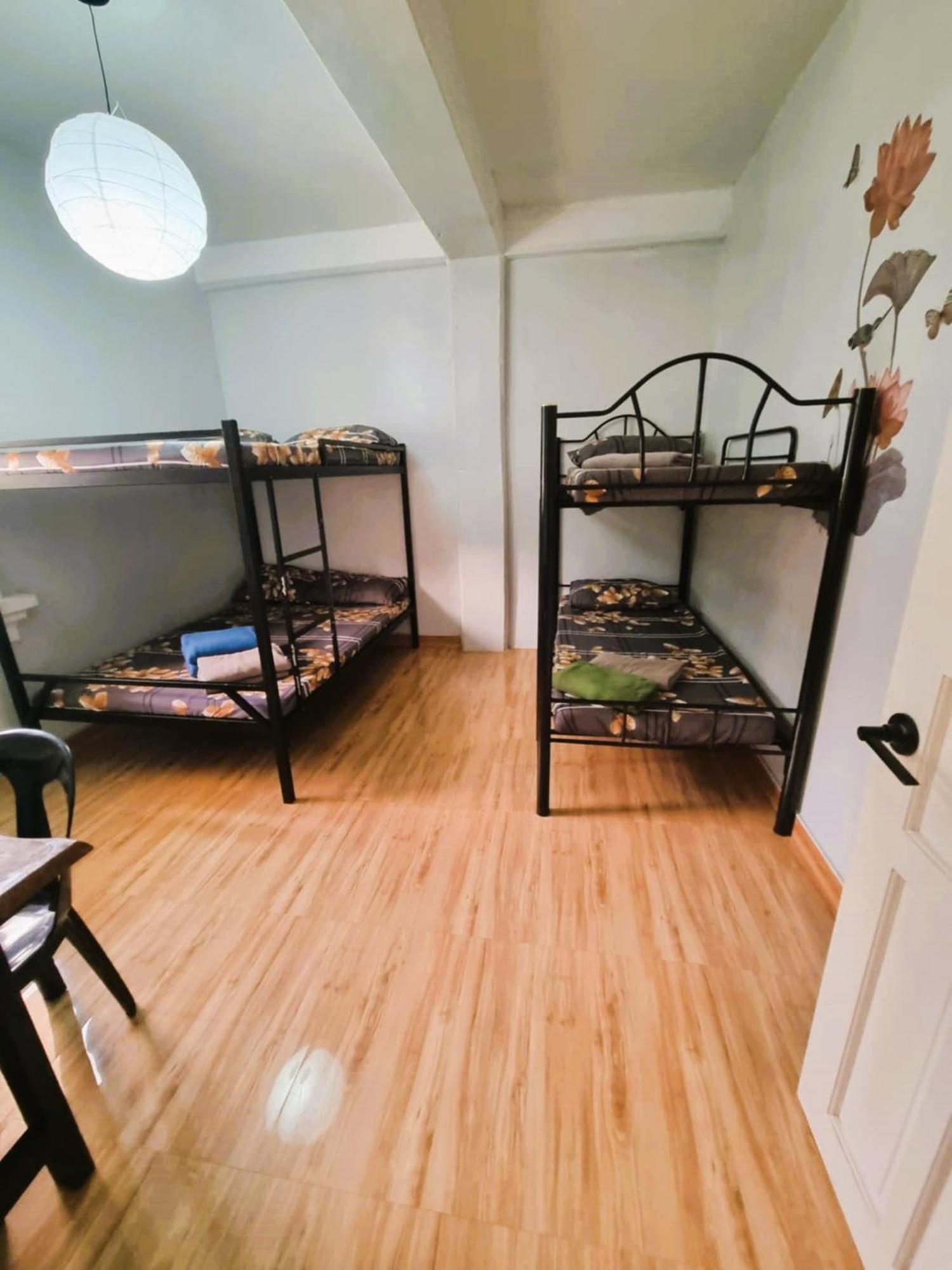 Trail Bedz Homestay バギオ エクステリア 写真