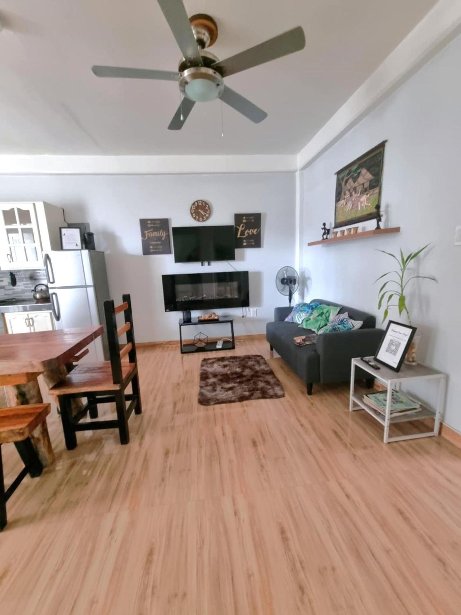 Trail Bedz Homestay バギオ エクステリア 写真